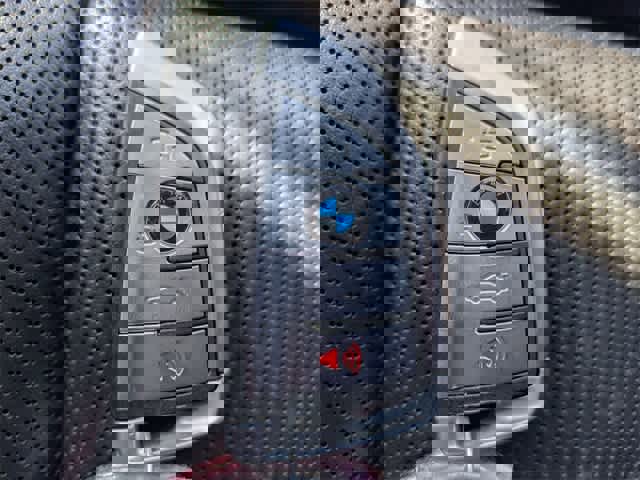 Used 2022 BMW M850i xDrive Convertible w/ Driving Assistance Package image 32