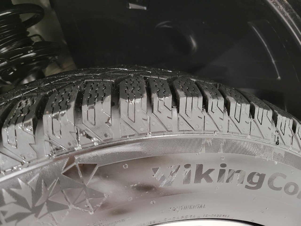 Used 2024 Volkswagen Atlas Cross Sport SE image 4