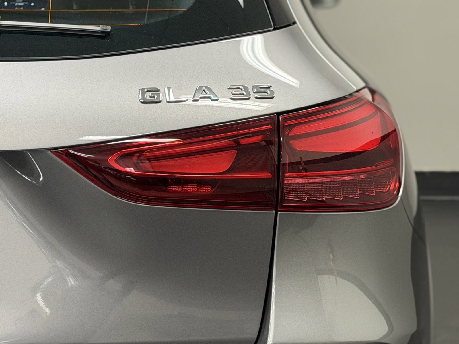 Used 2025 Mercedes-Benz GLA 35 AMG 4MATIC image 14