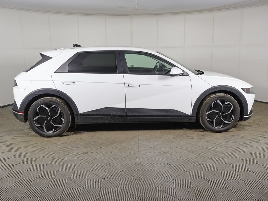 Used 2024 Hyundai Ioniq 5 SEL AWD/4WD image 14