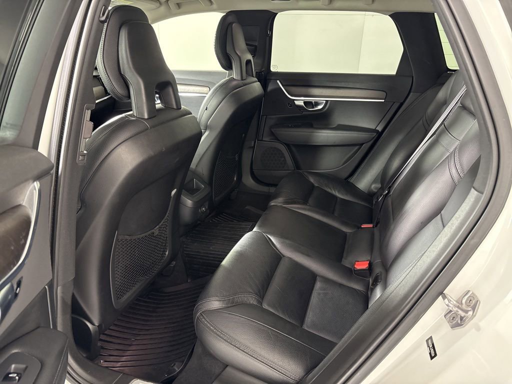 Used 2018 Volvo V90 T6 Cross Country w/ Convenience Package image 19