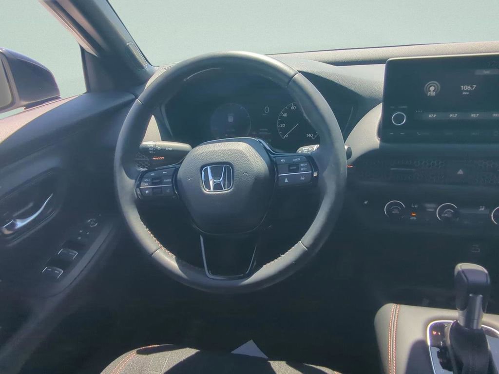 Used 2025 Honda HR-V Sport image 13