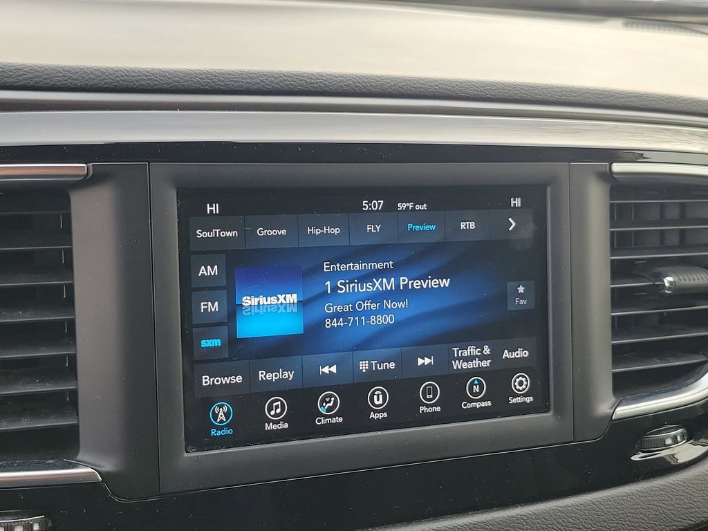 Used 2020 Chrysler Pacifica Touring w/ Tire & Wheel Group image 27