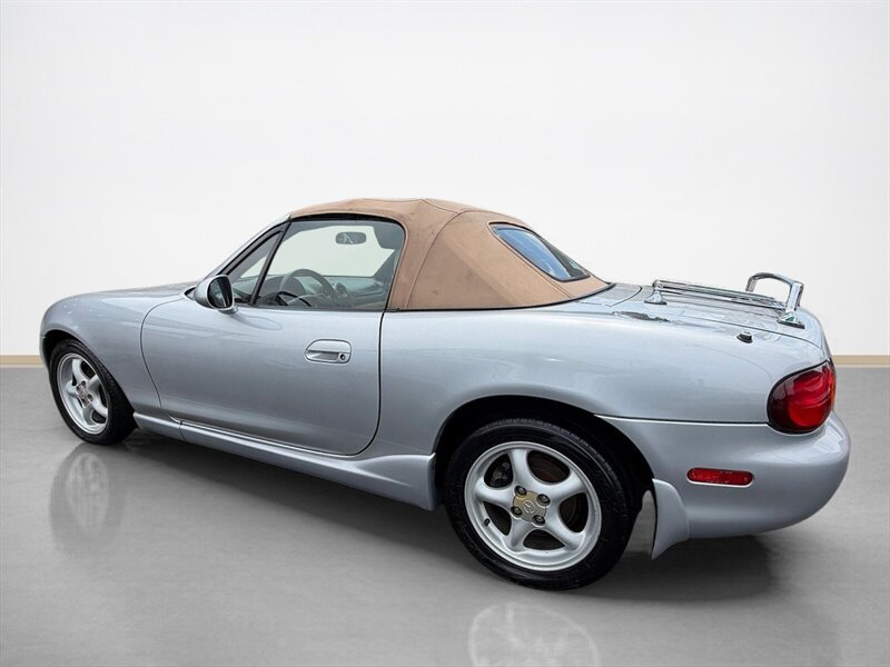 Used 2000 MAZDA MX-5 Miata RWD image 7