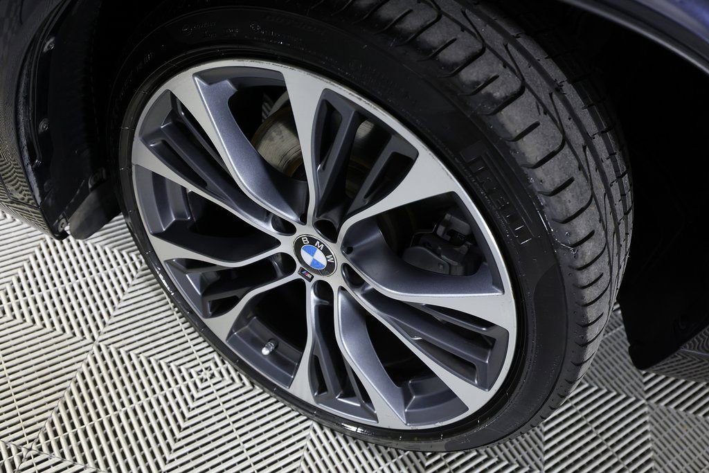 Used 2018 BMW X5 xDrive50i w/ M Sport Package image 43