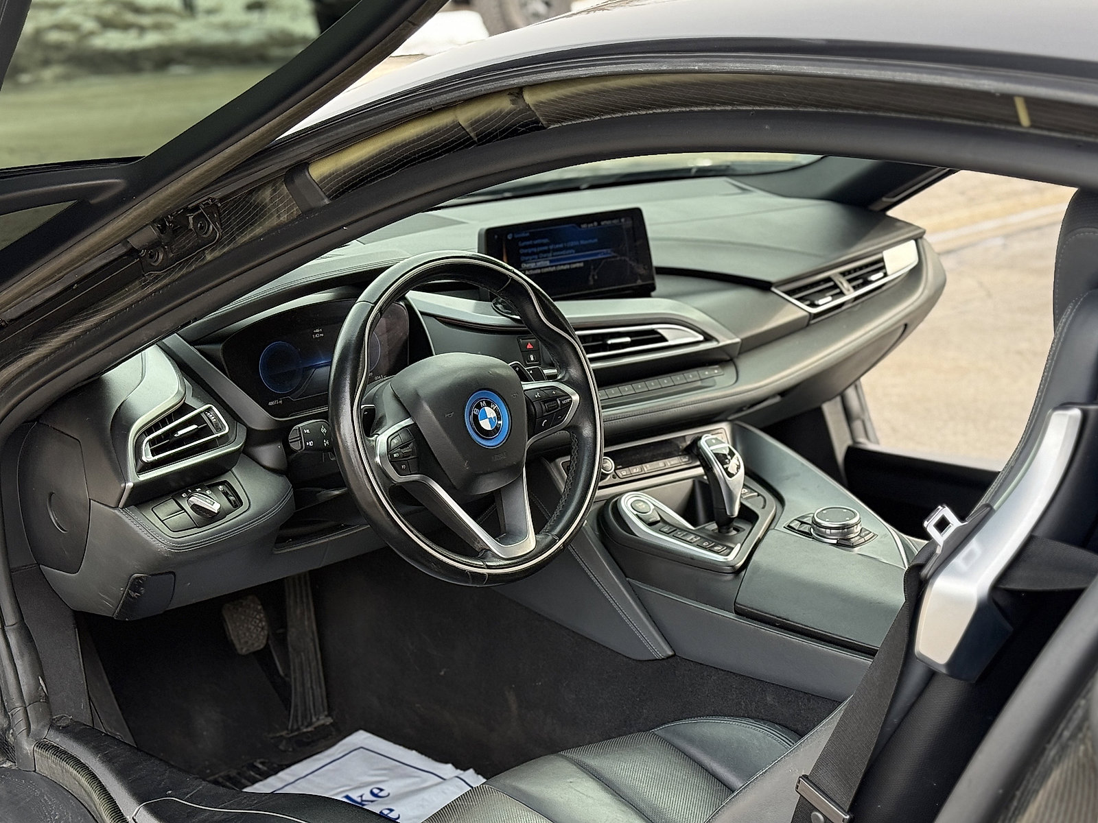 Used 2015 BMW i8 image 15