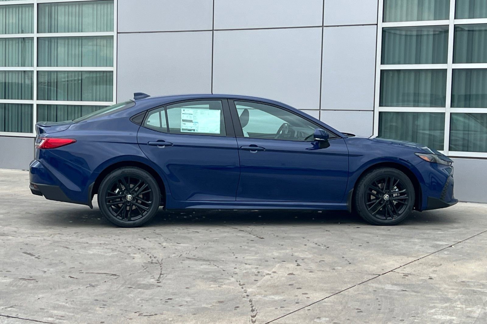 New 2026 Toyota Camry SE w/ Convenience Package image 3