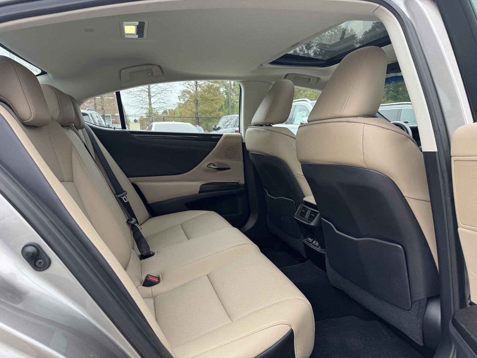 Used 2021 Lexus ES 350 image 27