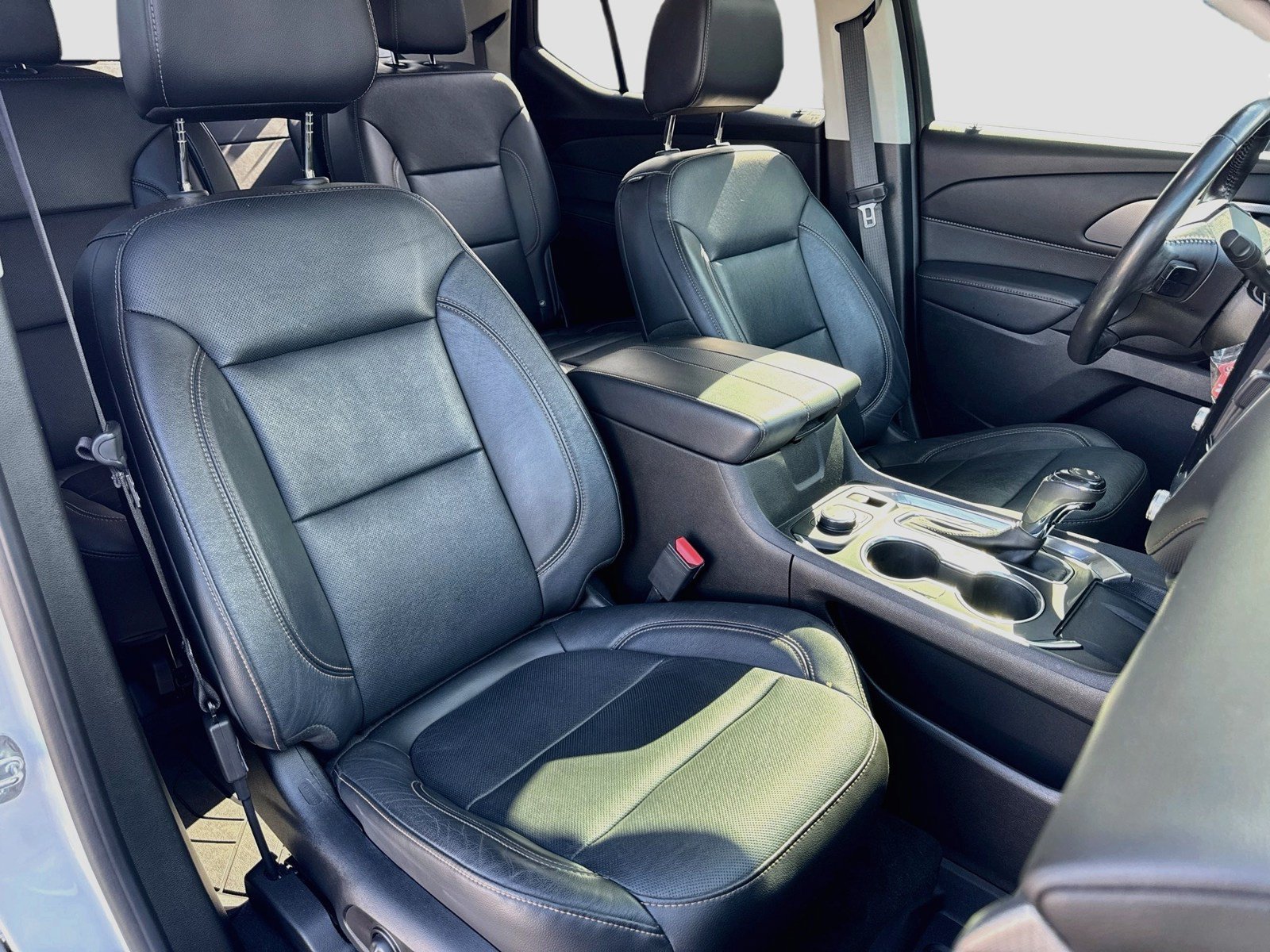 Used 2019 Chevrolet Traverse Premier w/ Redline Edition AWD/4WD image 22