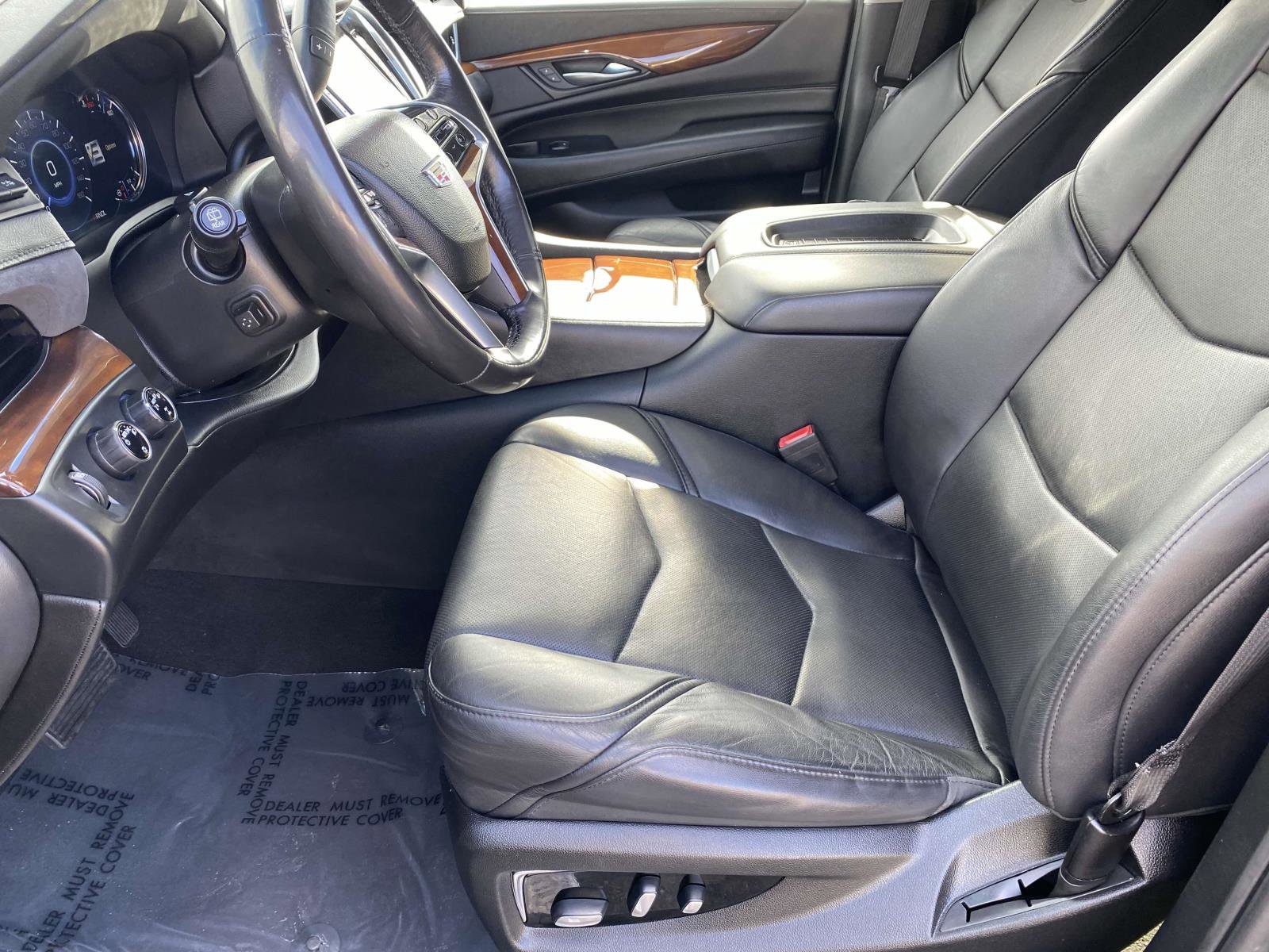 Used 2019 Cadillac Escalade Luxury image 15