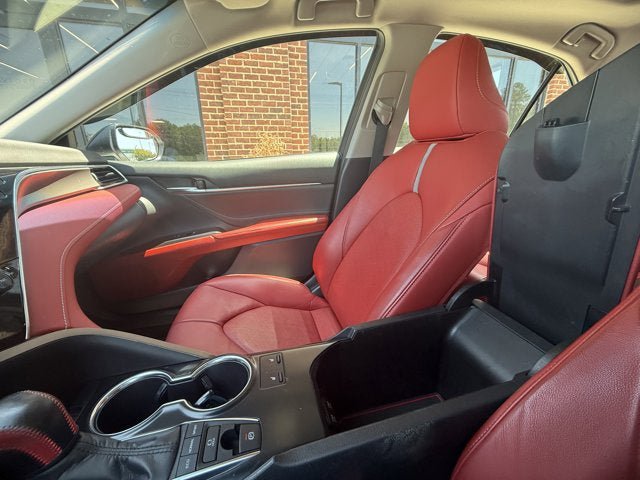 Used 2018 Toyota Camry XSE FWD image 26