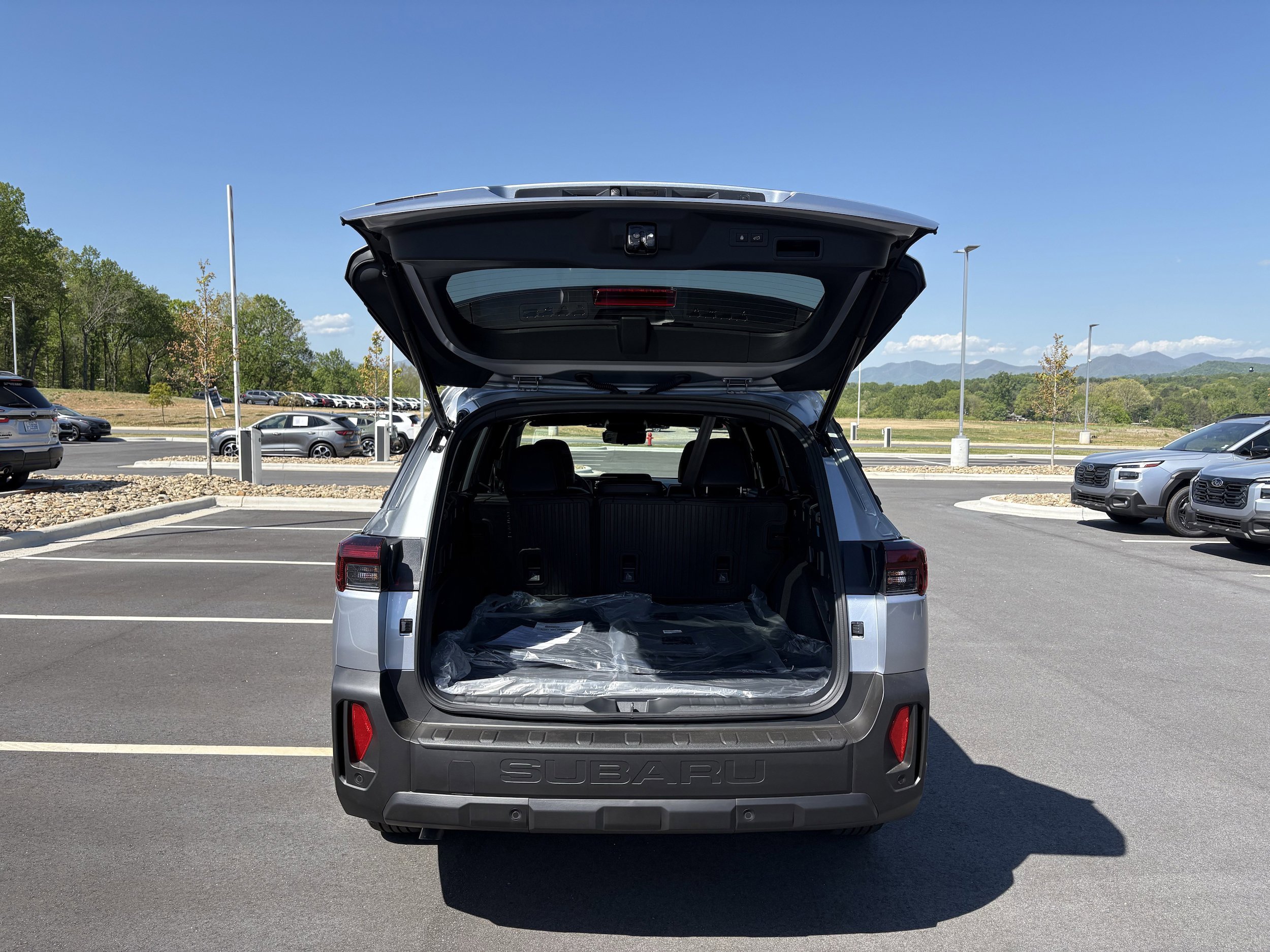 New 2026 Subaru Outback Touring AWD/4WD image 11