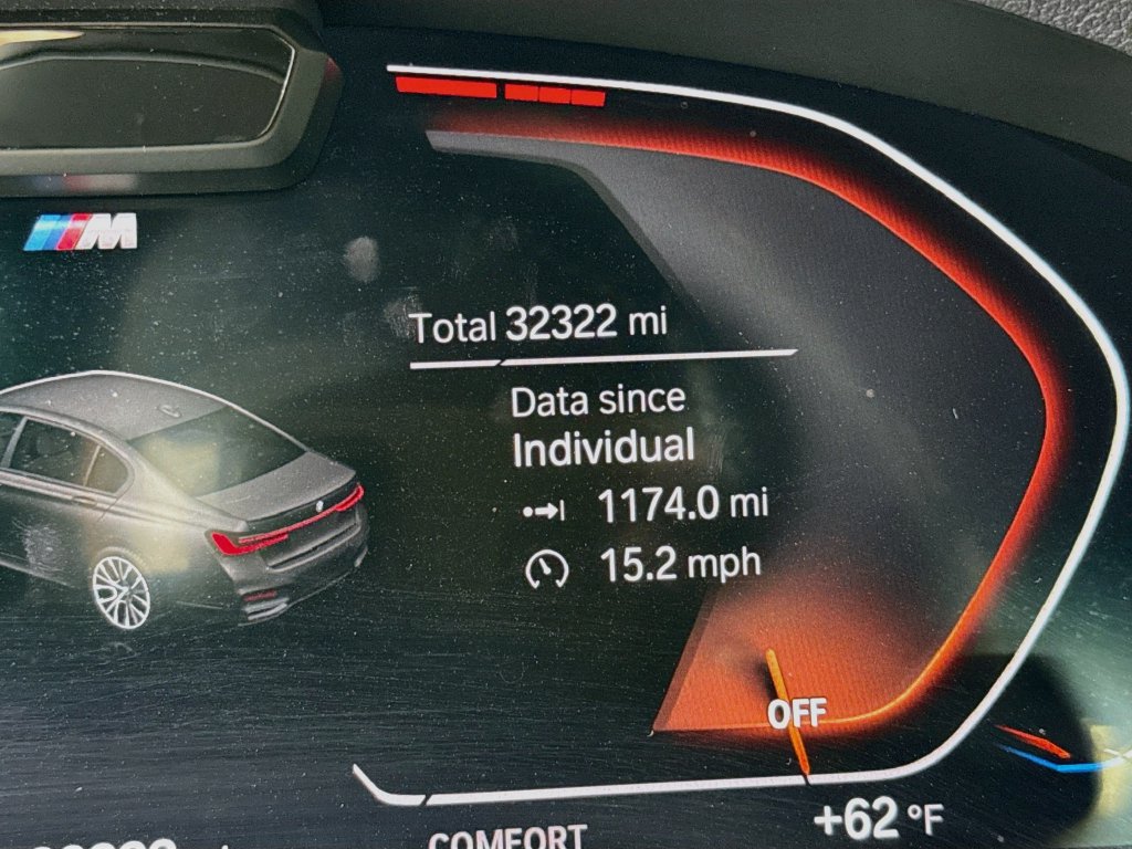 Used 2022 BMW 750i xDrive w/ M Sport Package AWD/4WD image 12