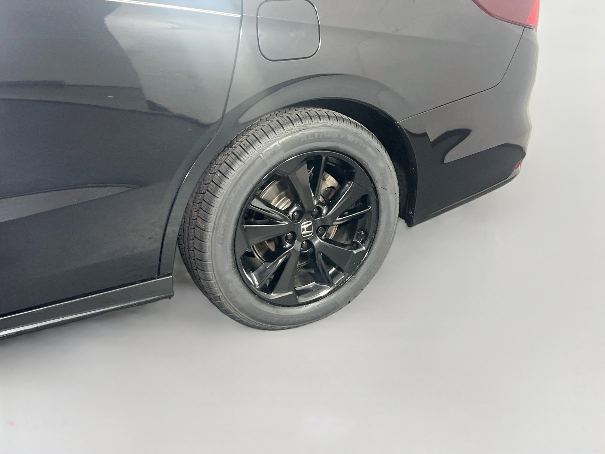 Used 2023 Honda Odyssey Sport image 31