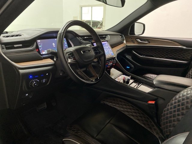Used 2022 Jeep Grand Cherokee Summit image 16
