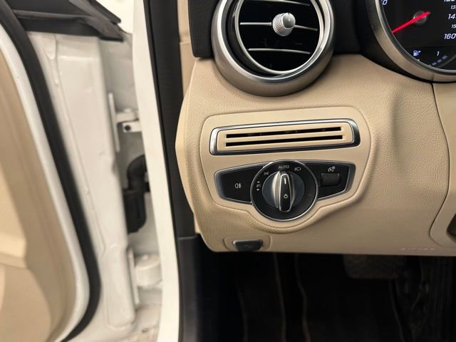 Used 2018 Mercedes-Benz C 300 Sedan image 32