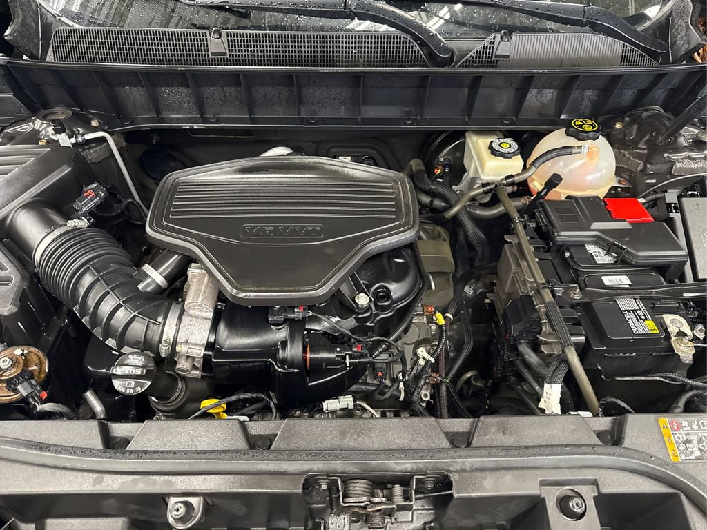 Used 2017 GMC Acadia SLT w/ LPO, Floor Liner Package image 13