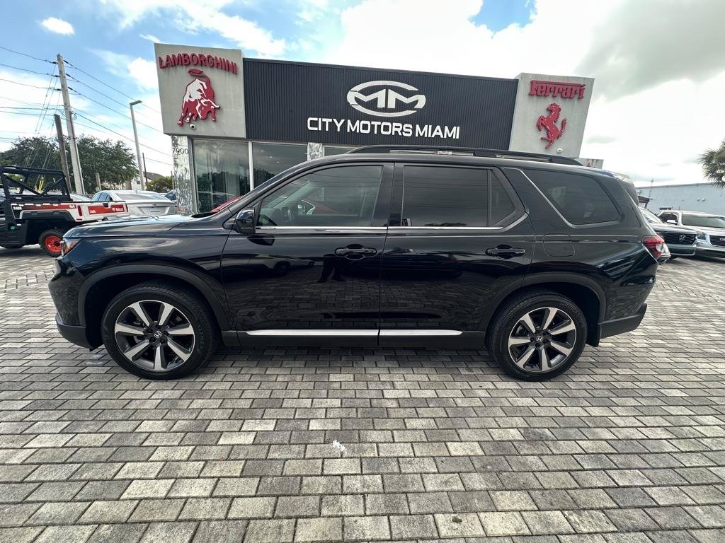 Used 2023 Honda Pilot Elite image 4