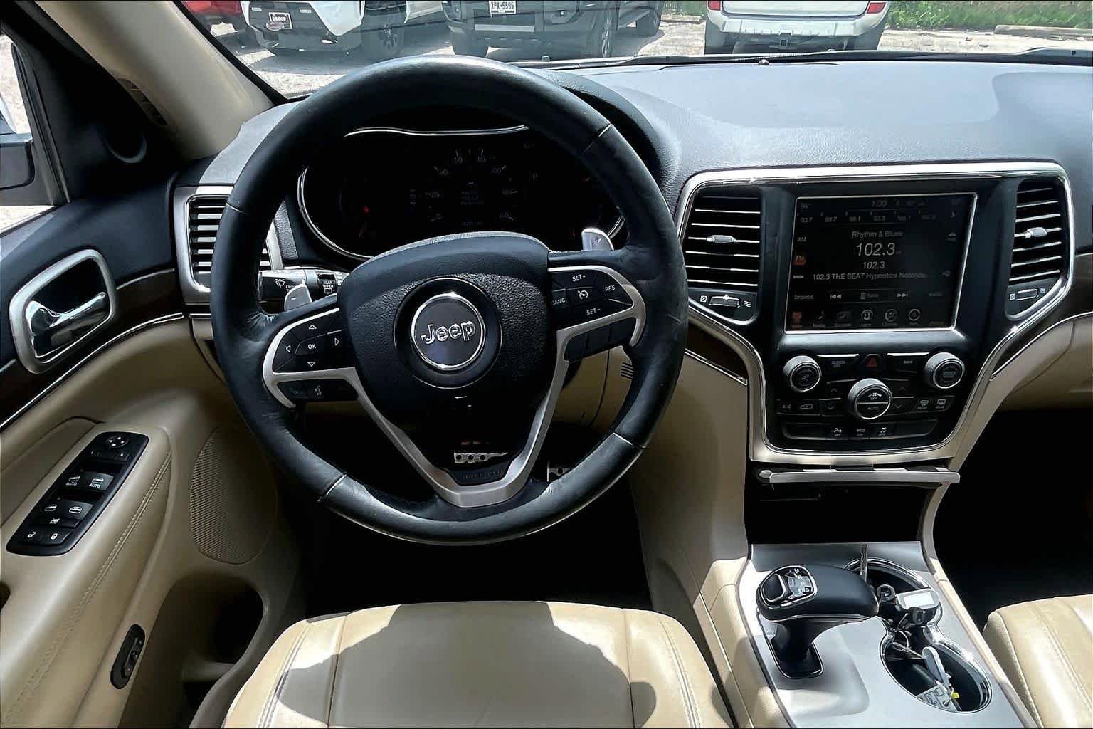 Used 2015 Jeep Grand Cherokee Limited w/ Mopar Chrome Edition Group RWD image 6