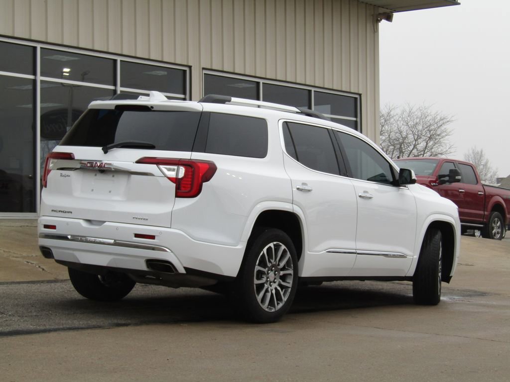 Used 2023 GMC Acadia Denali AWD/4WD image 3