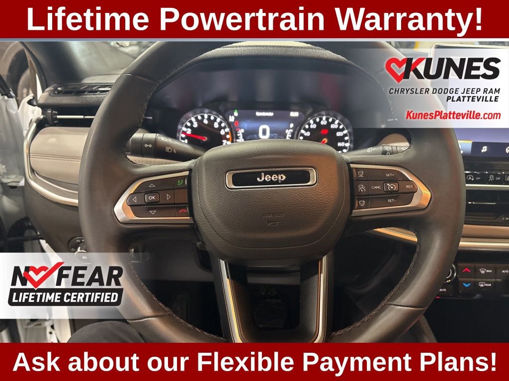 Used 2025 Jeep Compass Limited image 24