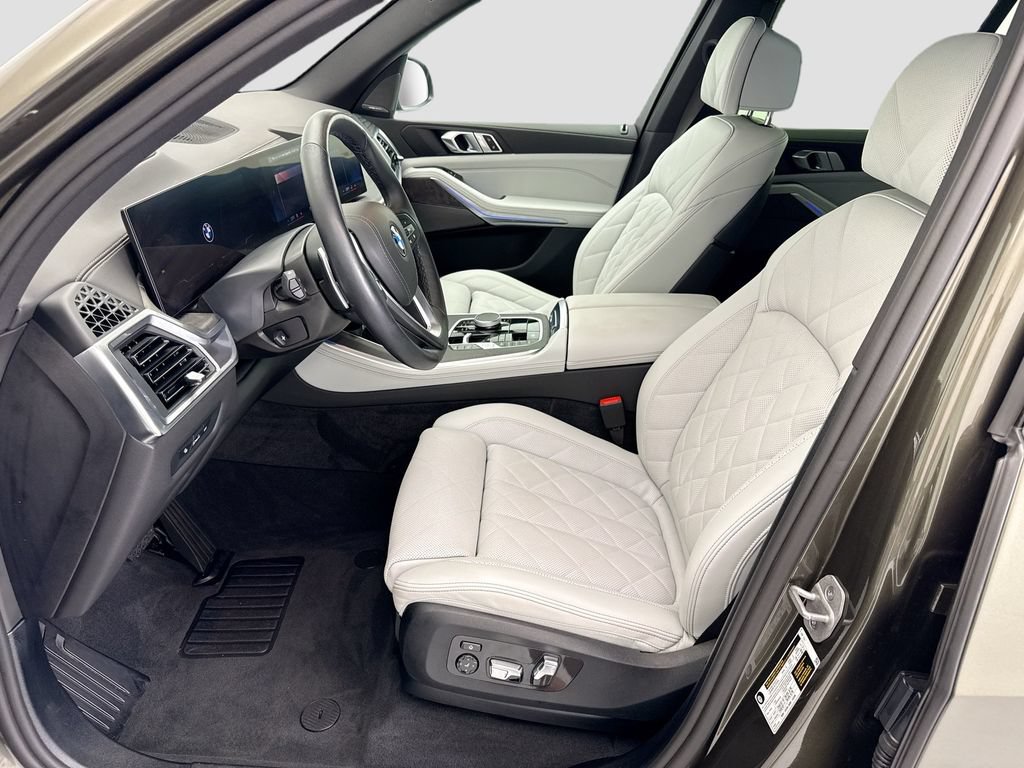 Used 2026 BMW X5 sDrive40i w/ Climate Comfort Package RWD image 18