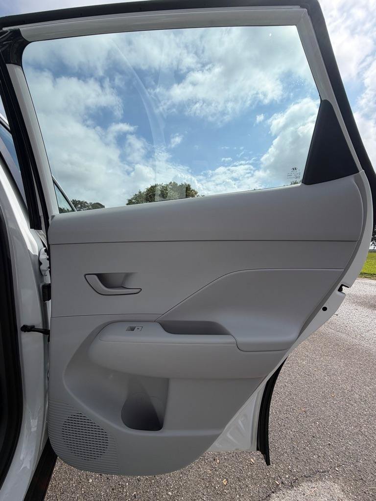 Used 2026 Hyundai Kona SE FWD image 15