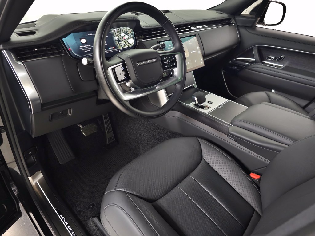 Certified 2026 Land Rover Range Rover SE AWD/4WD image 17