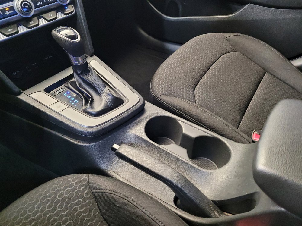 Used 2020 Hyundai Elantra SE w/ Cargo Package (C1) image 26