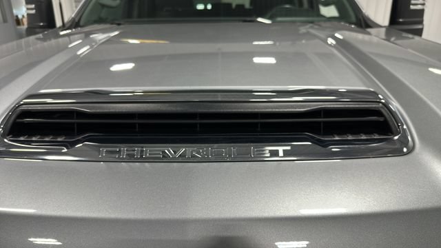 Used 2025 Chevrolet Silverado 2500 LT w/ Convenience Package AWD/4WD image 11