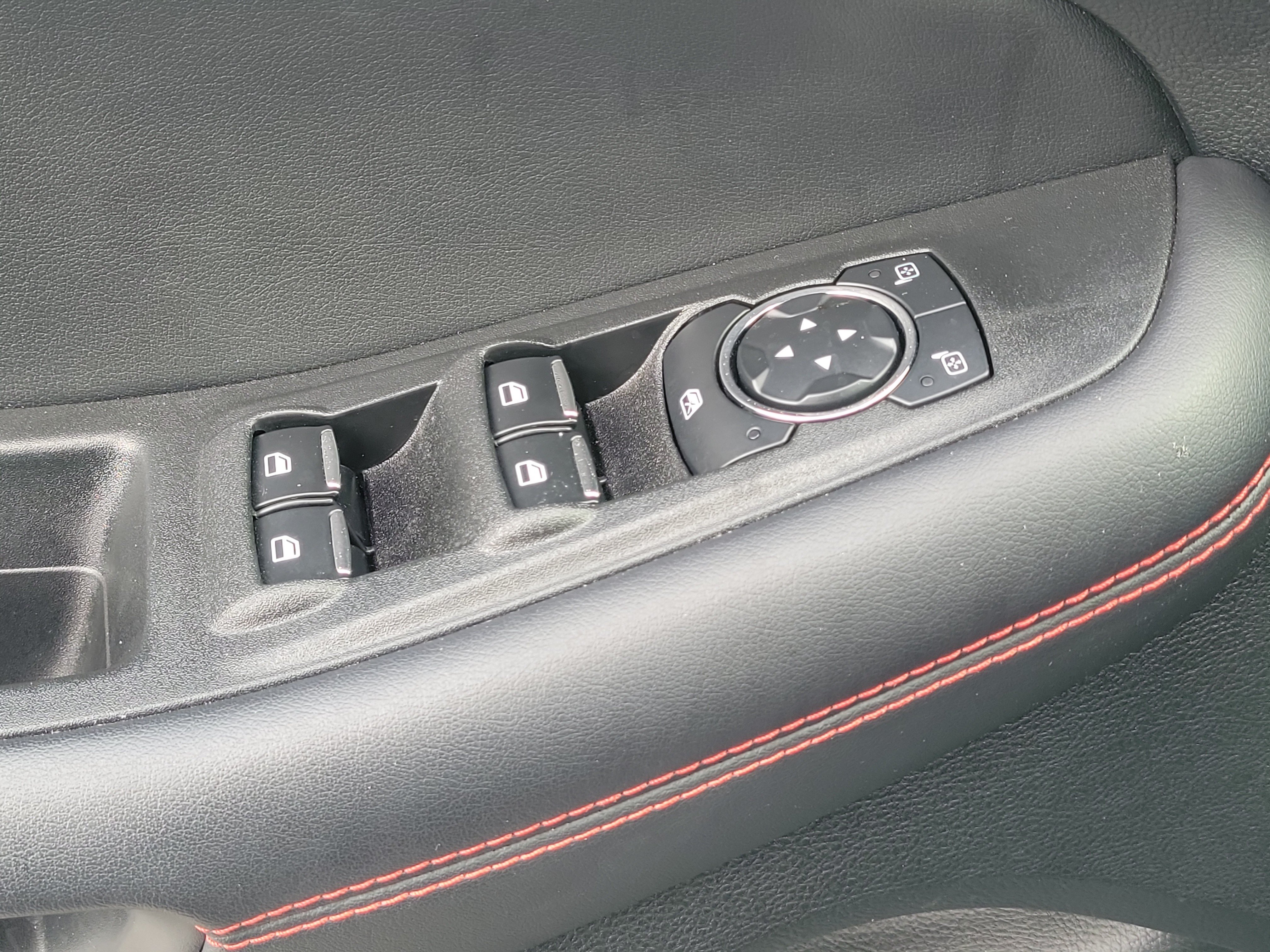 Used 2024 Ford Edge ST-Line AWD/4WD image 30