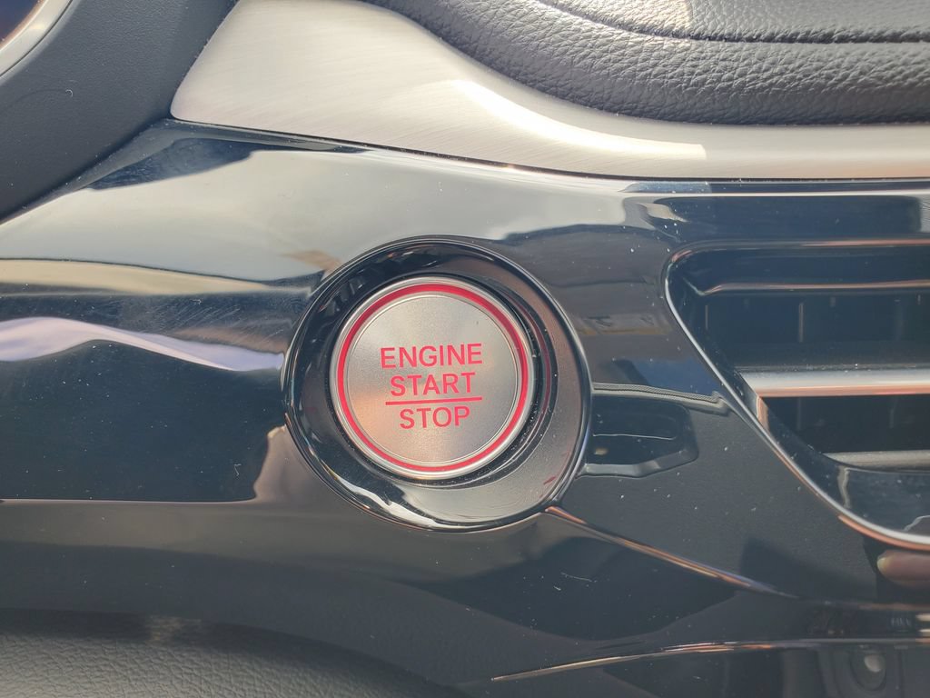 Used 2025 Acura MDX FWD image 29