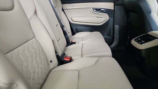 New 2026 Volvo XC90 B6 Plus w/ Protection Package Premier AWD/4WD image 35