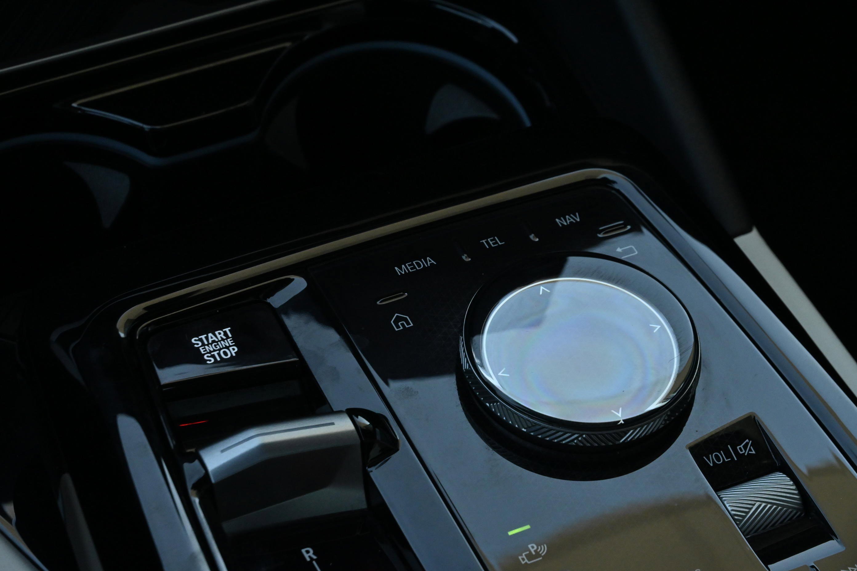 Certified 2024 BMW 530i w/ Convenience Package image 19