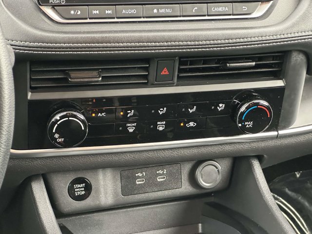 Used 2024 Nissan Rogue S AWD/4WD image 18