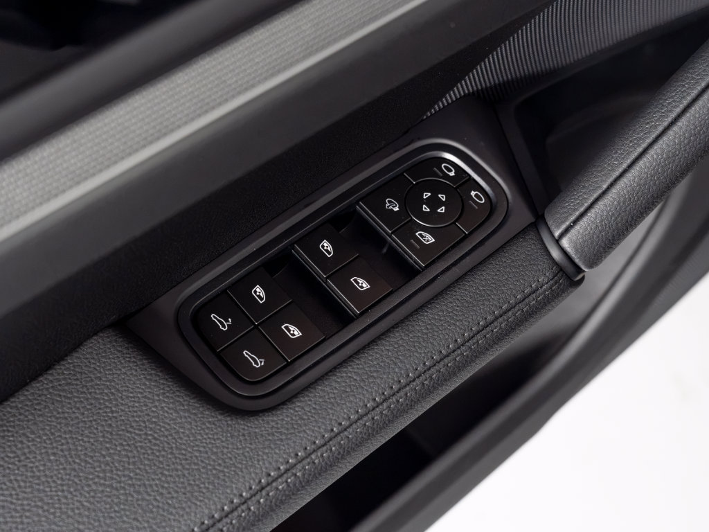 New 2026 Porsche Cayenne AWD/4WD image 23