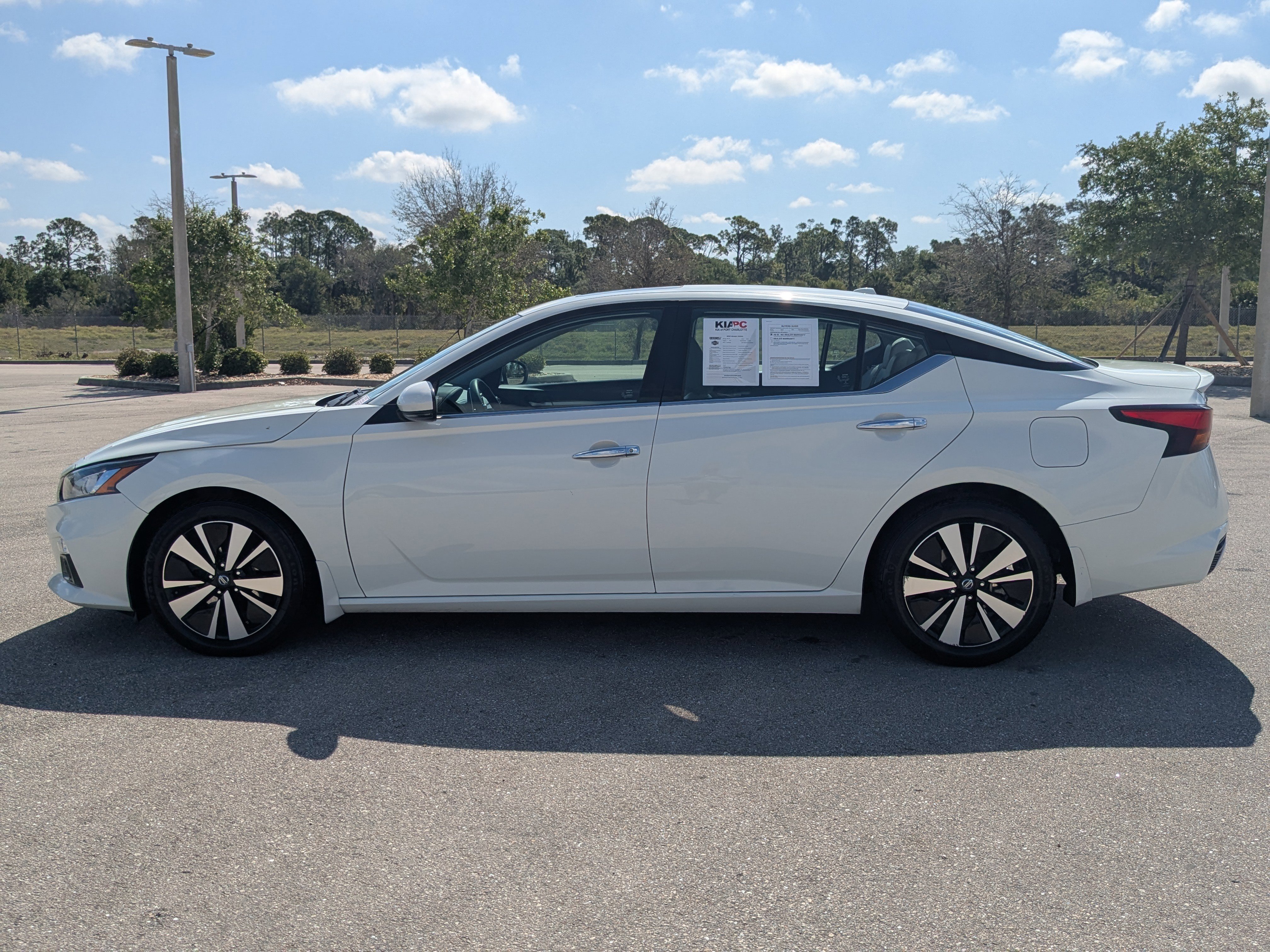 Used 2020 Nissan Altima 2.5 SL FWD image 8