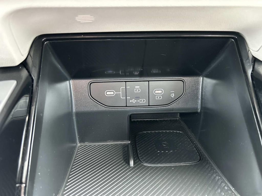 Certified 2025 Kia Sorento SX FWD image 35