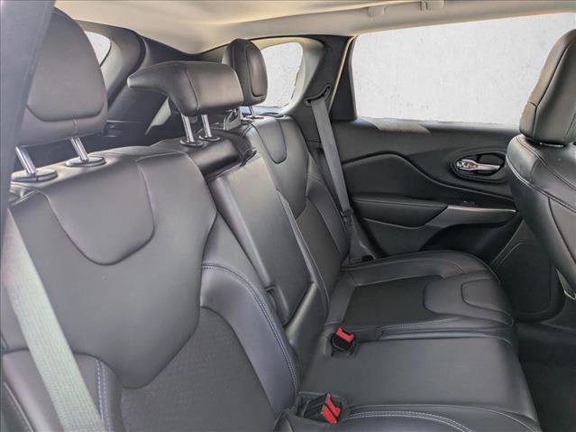 Used 2020 Jeep Cherokee Latitude Plus FWD image 16