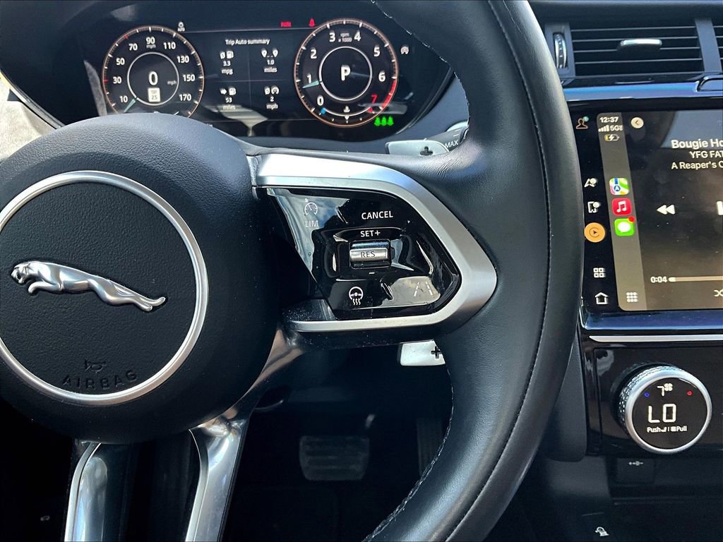 Used 2022 Jaguar E-PACE SE image 18