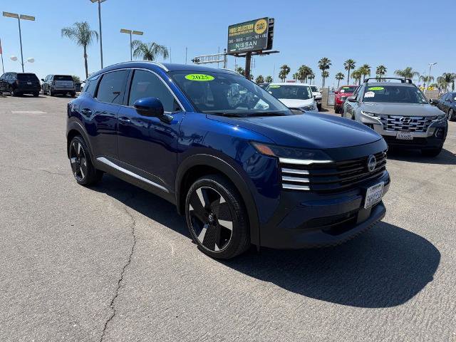 Certified 2025 Nissan Kicks SR AWD/4WD image 1