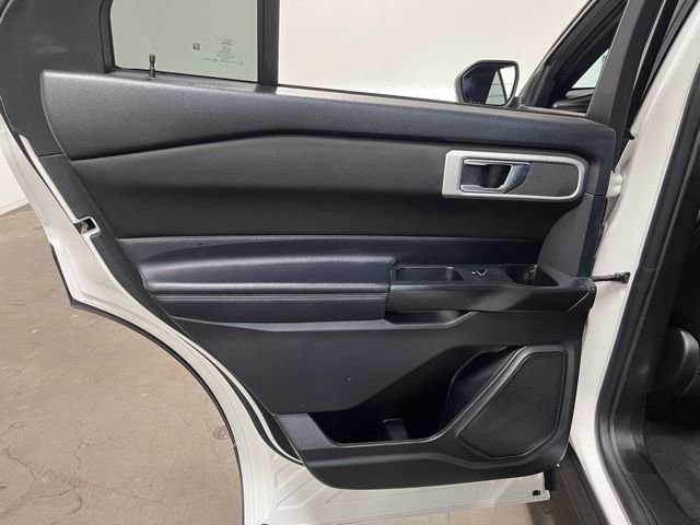 Used 2020 Ford Explorer XLT image 19