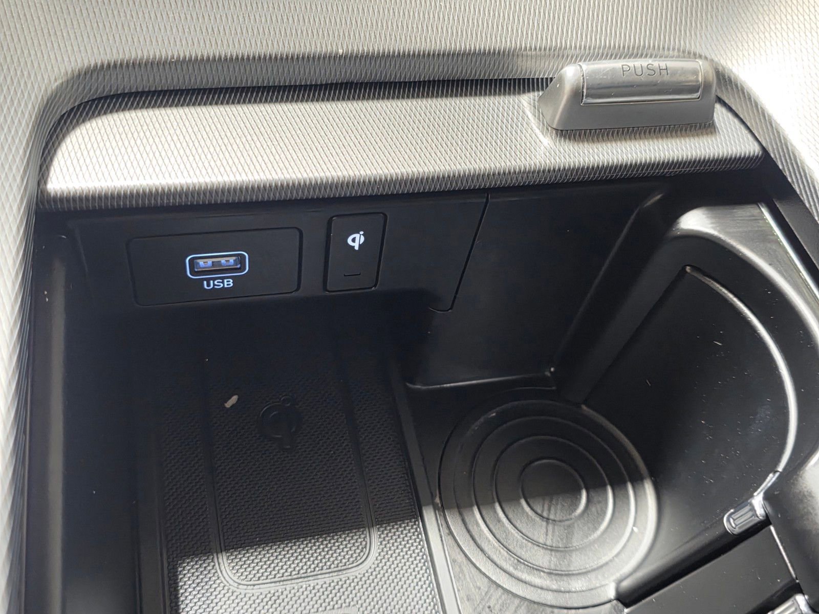 Used 2022 Hyundai Palisade SEL w/ 8P Bench Seat Package FWD image 29