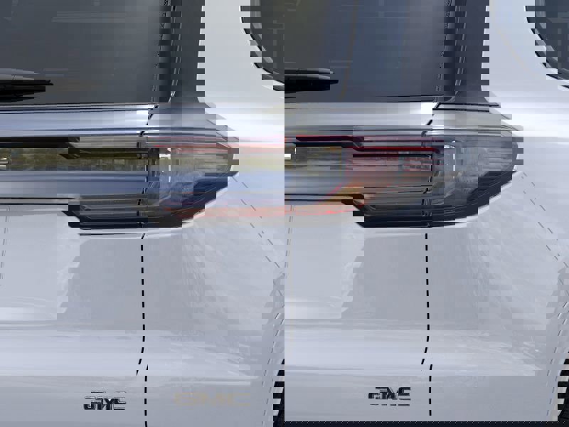 New 2026 GMC Acadia Denali Ultimate w/ LPO, Floor Liner Package image 11