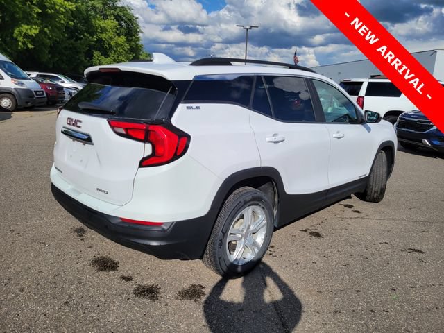 Used 2021 GMC Terrain SLE w/ Driver Convenience Package AWD/4WD image 3