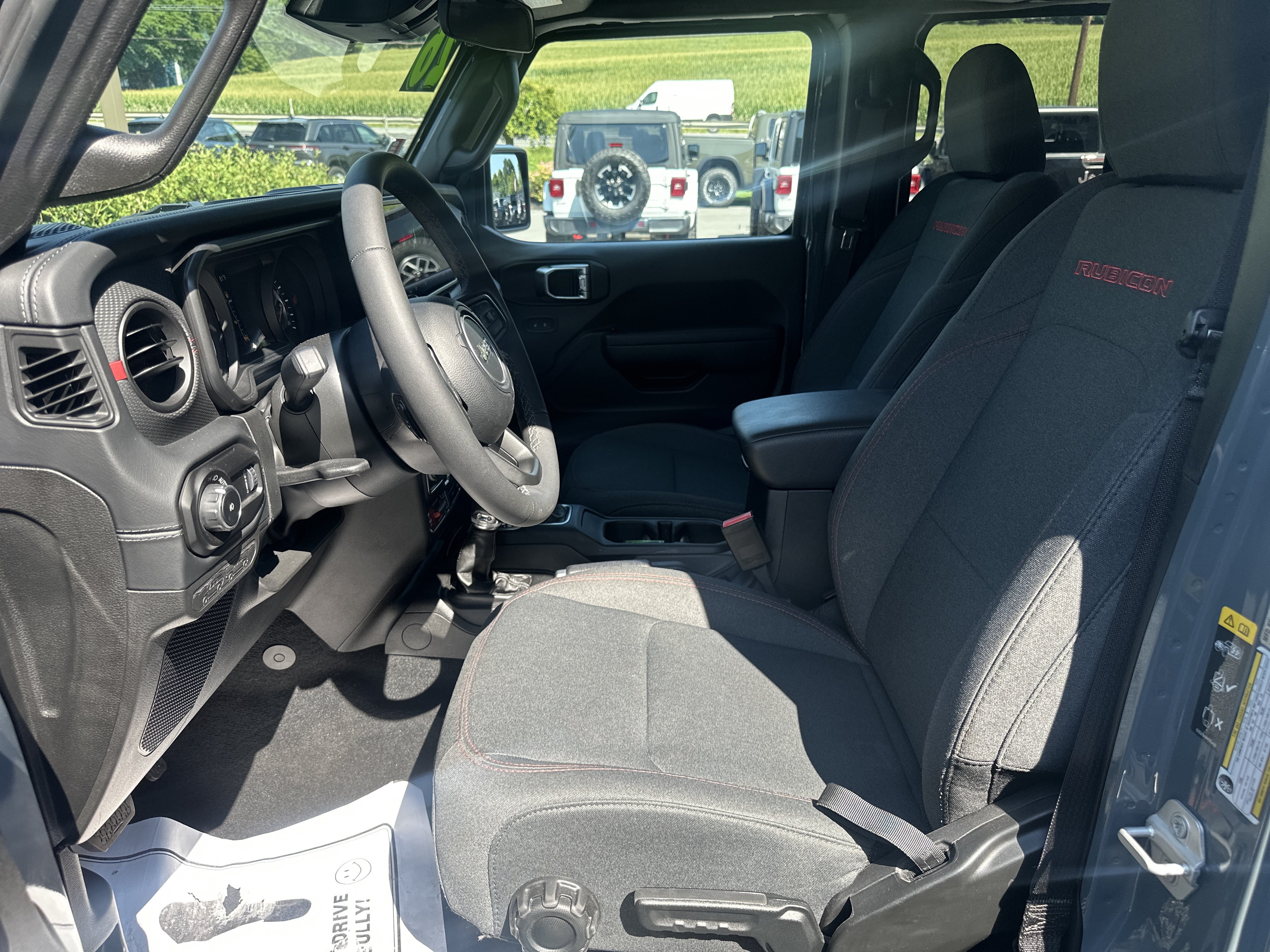 Certified 2026 Jeep Wrangler Unlimited Rubicon AWD/4WD image 12
