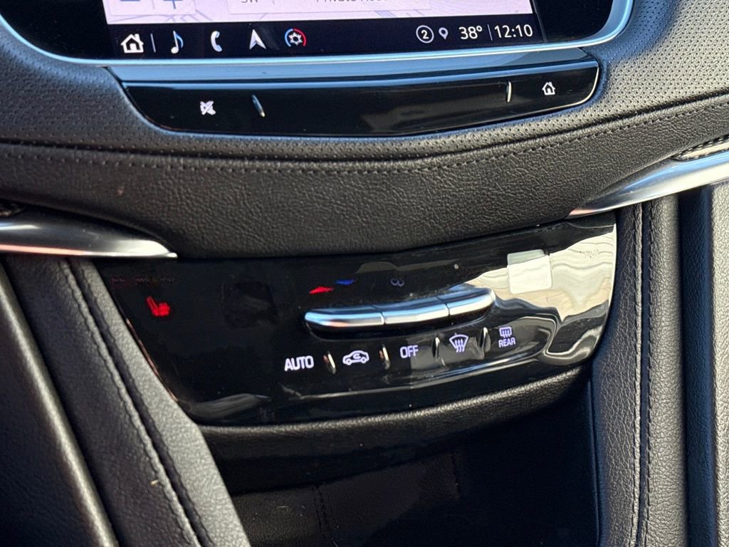 Certified 2022 Cadillac XT5 Sportv w/ Technology Package image 10