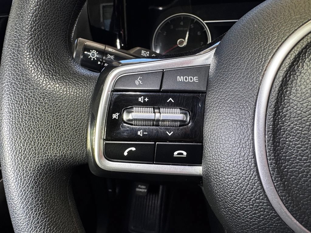 Used 2023 Kia Sorento LX AWD/4WD image 23