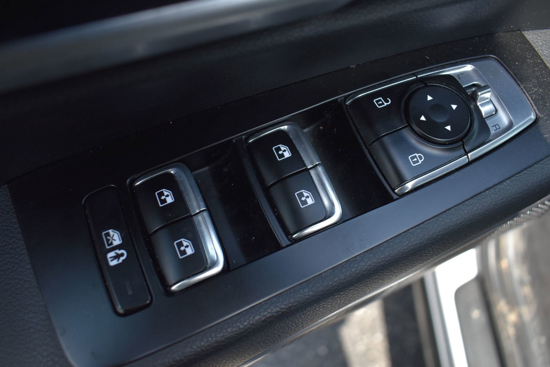 Used 2025 Kia Telluride S AWD/4WD image 13