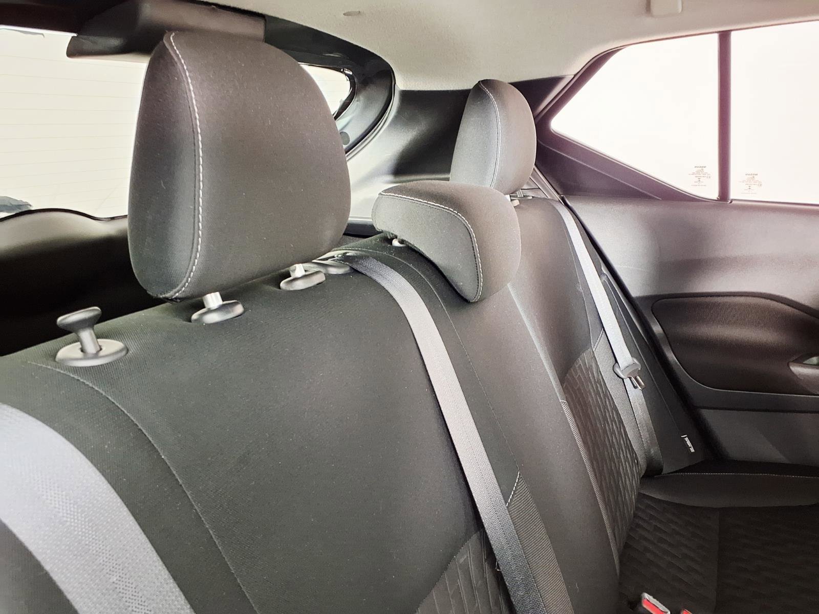 Used 2022 Nissan Kicks SV FWD image 12